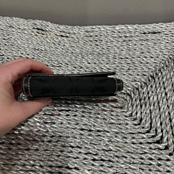 black coach wallet - Picture 7 of 9
